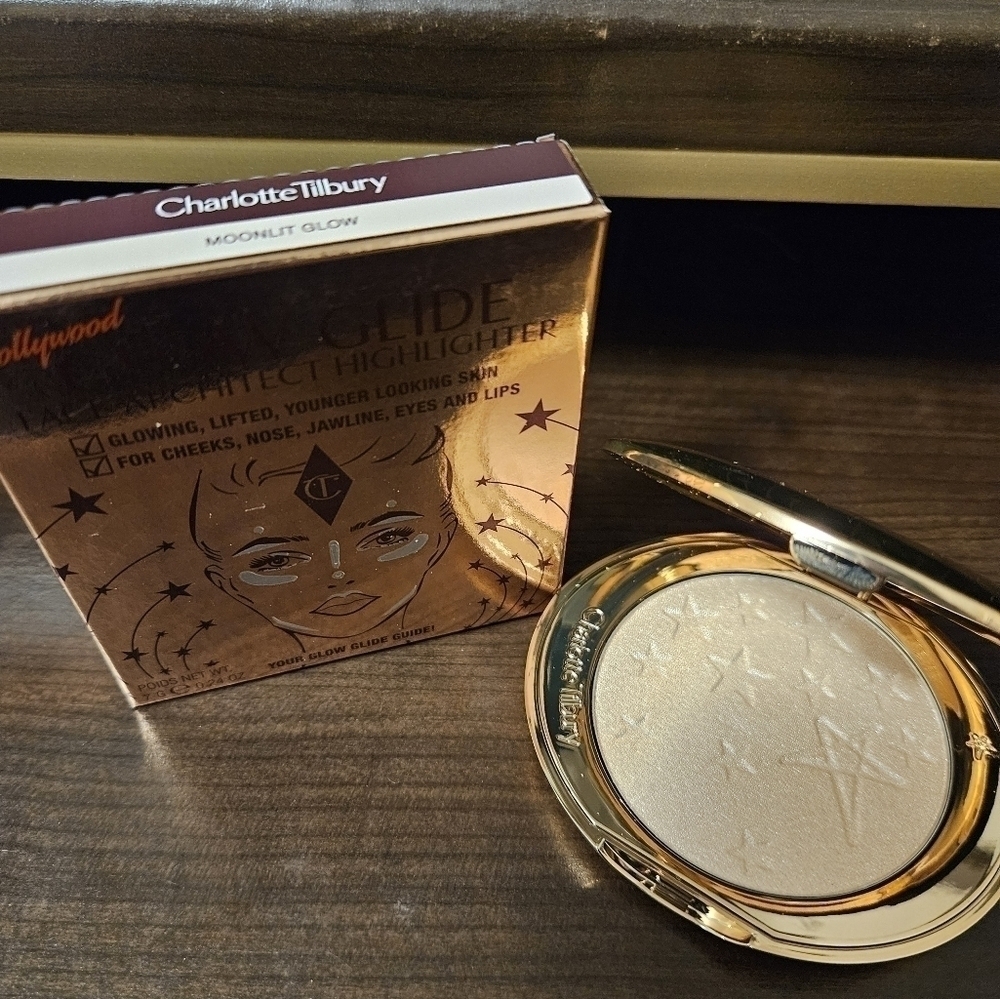 Charlotte Tilbury HOLLYWOOD GLOW GLIDE FACE HIGHLIGHTER IN MOONLIGHT GLOW (NIB)